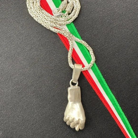 .925 Silver Figa Amulet On 24 Byzantine Chain / 80 GRAMS OF SILVER !!!